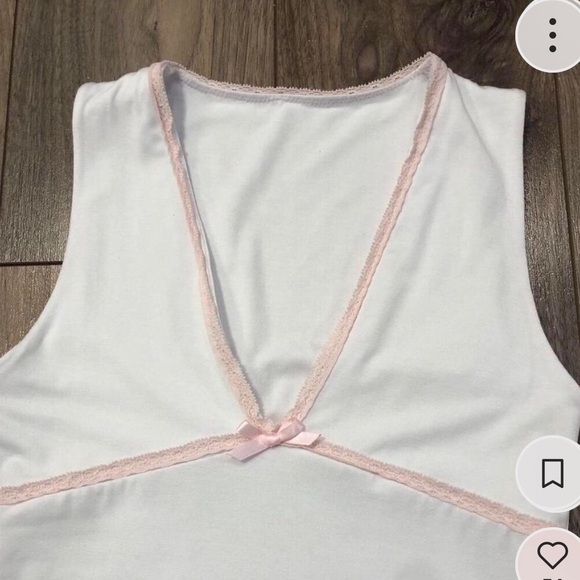 selling this cute tank! 🎀 - Picture 2 of 3